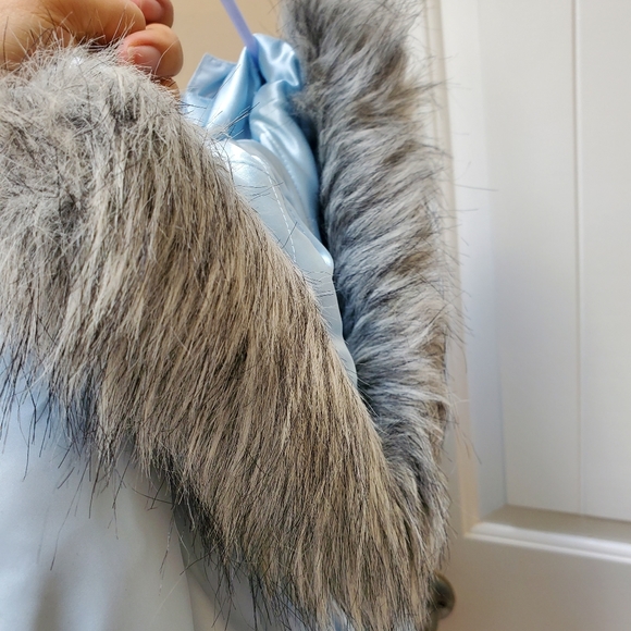 FAIRWEATHER - Long sleeve jacket with faux fur trim hoodie - Picture 2 of 7